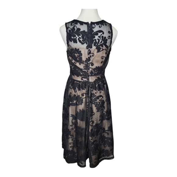 Neiman Marcus Women's A Line Black Lace Dress Size Small - Picture 2 of 4